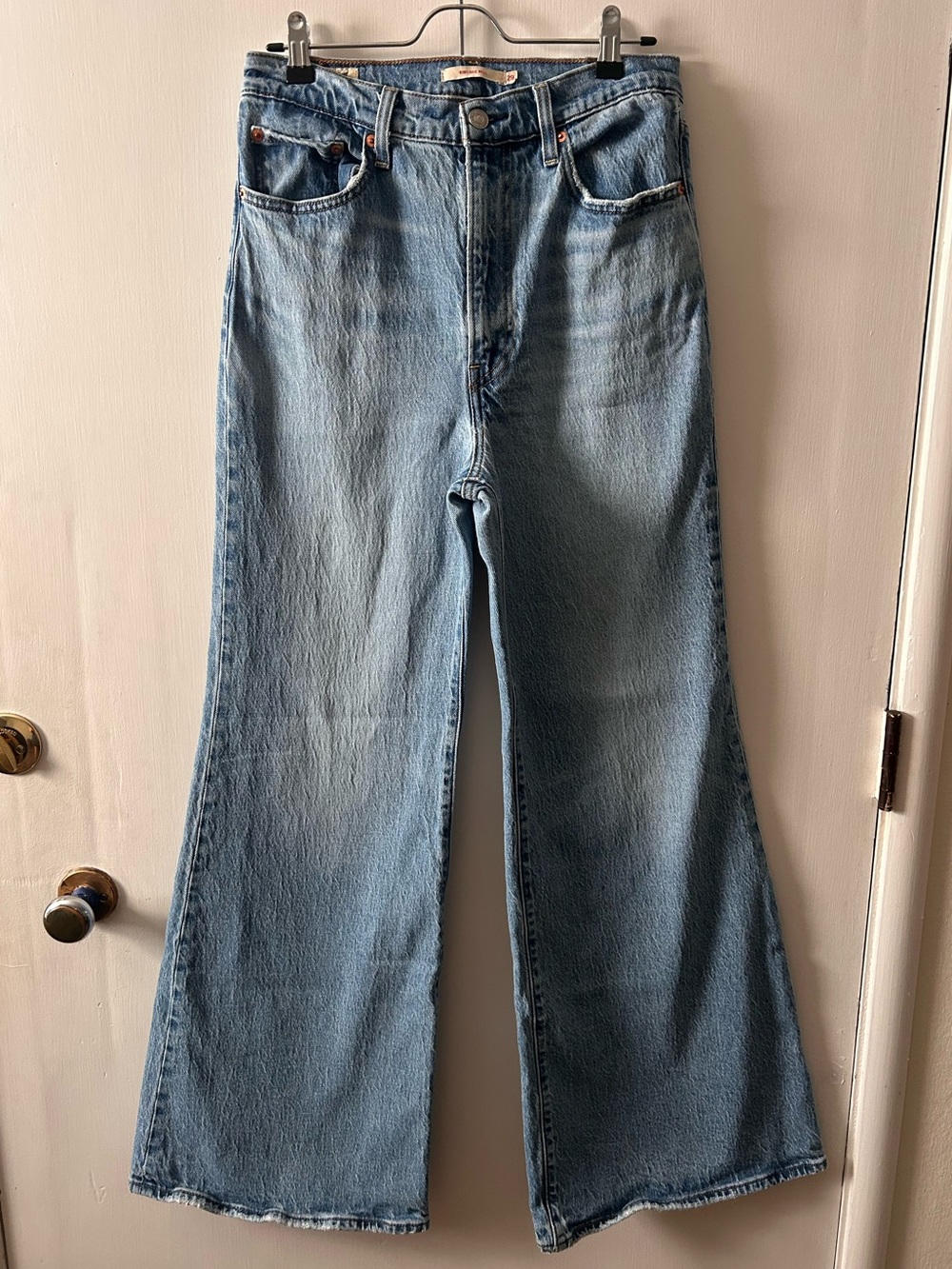 Levi’s Ribcage Bell size 29